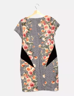 Made In Italy Vestito Casual -Negozio al dettaglio Zara || H&M || ONLY zoom b8128ce8ec03a3e8a68ce2bdfc21a99a