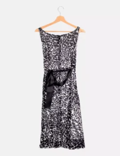 Negozio al dettaglio Zara || H&M || ONLY -Negozio al dettaglio Zara || H&M || ONLY zoom fc9e6a4611fe6f2661d292359356d02b